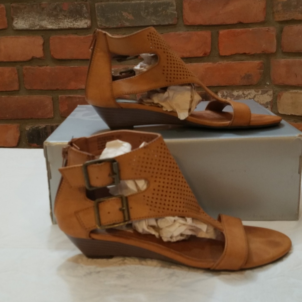 Sugar Brown Sandals Shoes Peep Toe Size 8 - Picture 4 of 6